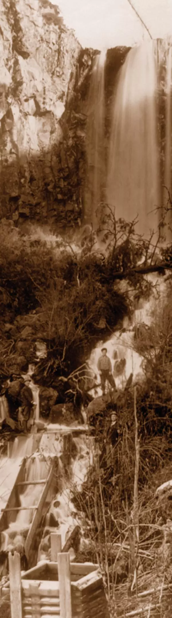 Cables over falls 1910