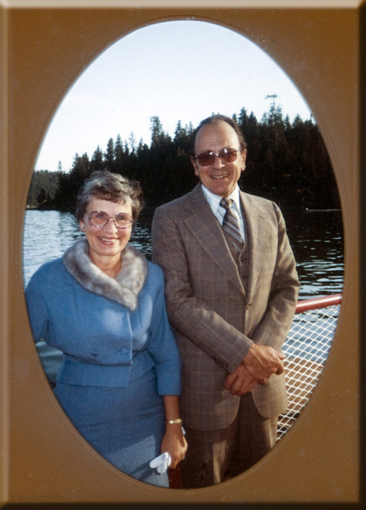 Gumprechts by the water