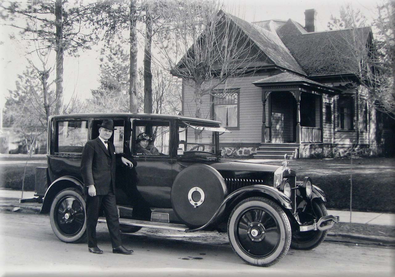 Automobile