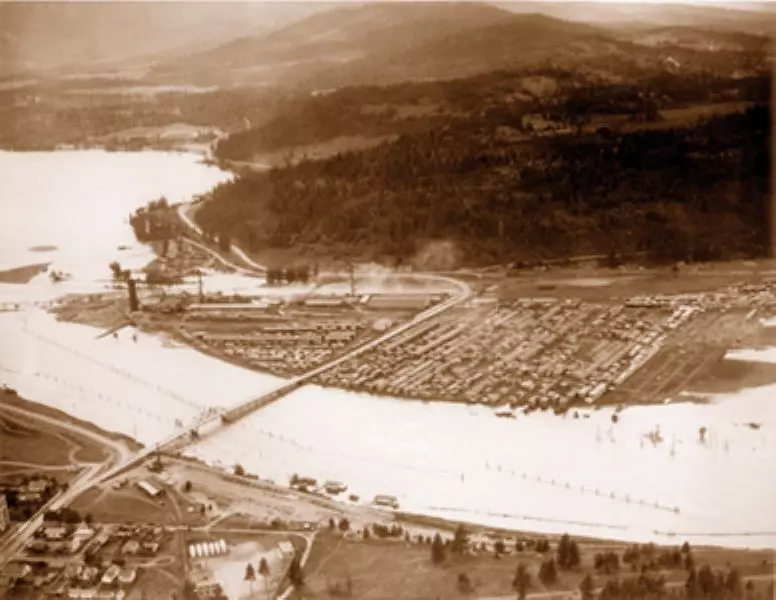 Blackwell Lumber Company flood circa 1933