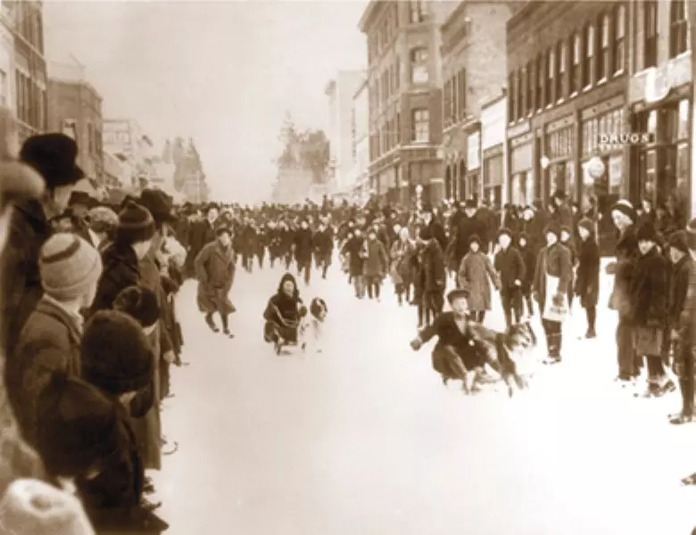 Dog races on Sherman Ave circa 1916